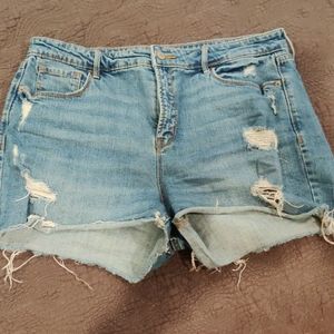 Distressed bluejean shorts